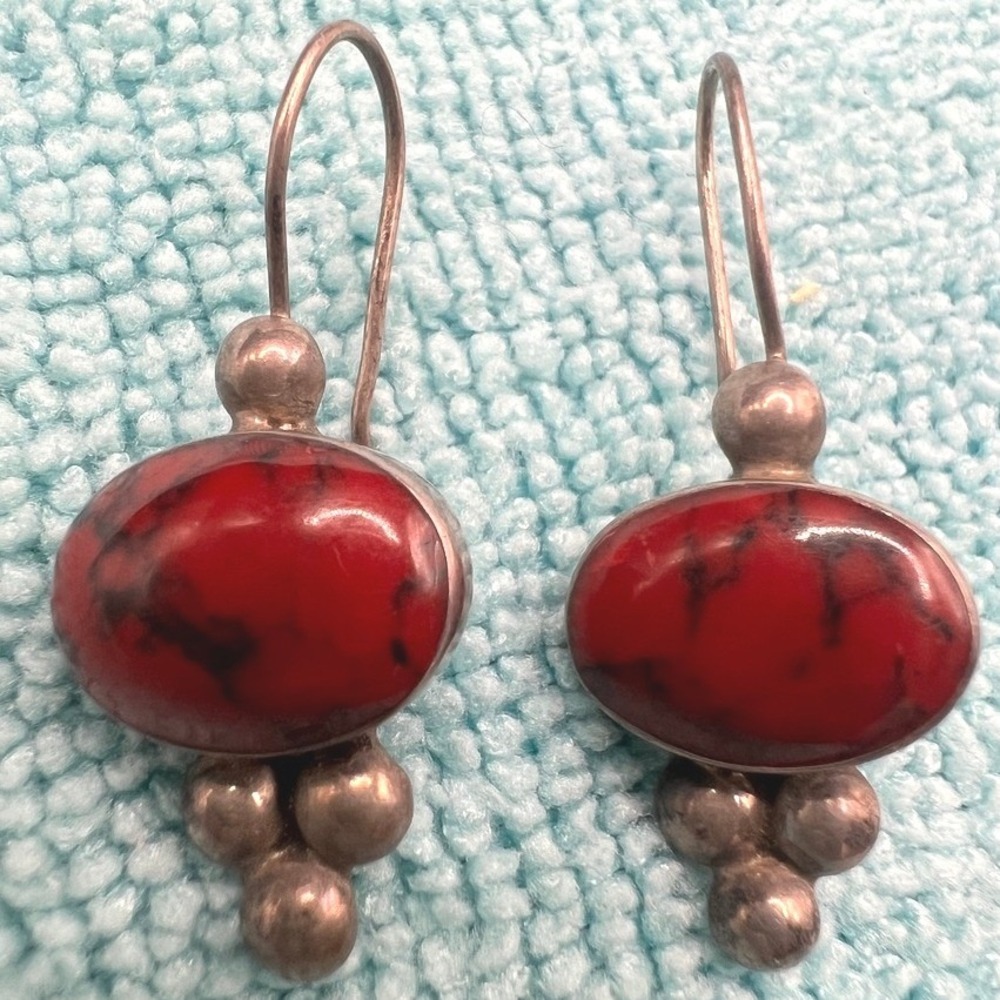 Vintage Sterling Silver Drop Earrings Red Black Cabochon Bezel Set Hooks 4g 1.3"